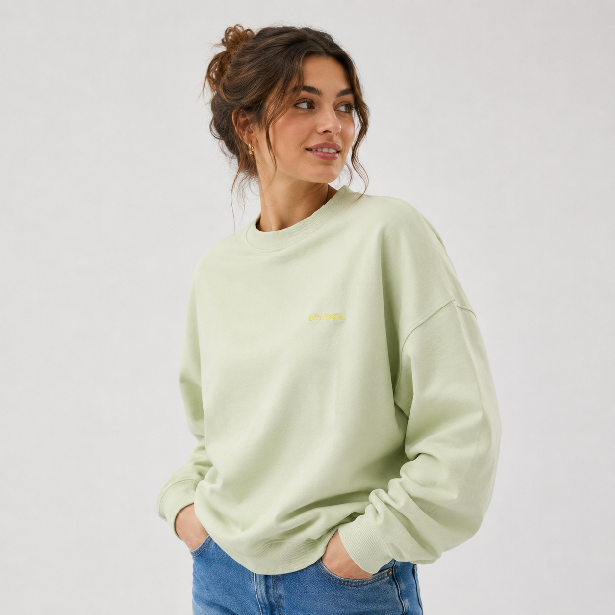 Oversized Sweatshirt "bin fragil"